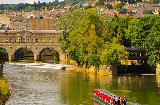 Small-Group to Bath, Lacock, Avebury and Stonehenge from London